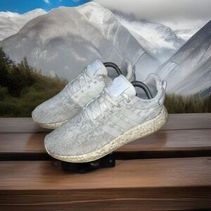 Adidas NMD R2 Running Shoes Women 10 Outdoor Treadmill BY8691 Casual‎ Gym Shoe